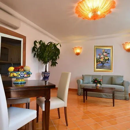 Villa Donna Laura * Conca dei Marini